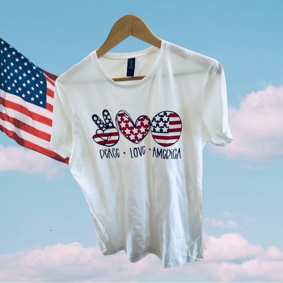 Hand-Pressed made “Peace Love America” Patriotic Graphic Tee - Size XL, New - Picture 1 of 6